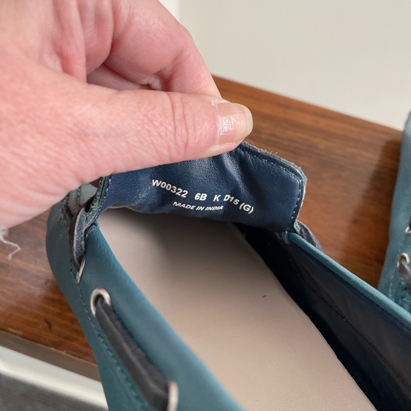 Cole Haan teal driving moccasins size 6 - Picture 4 of 11